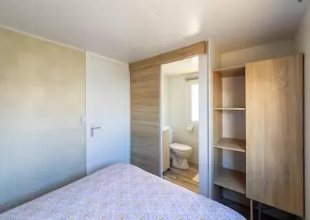 Mobil-home Spacieux - Proche
