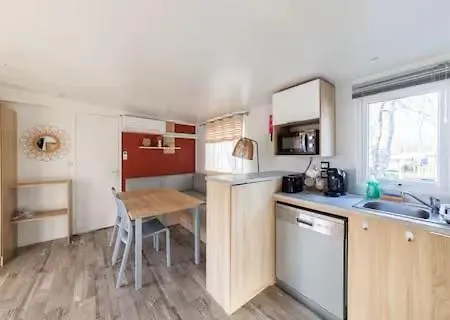 Mobil-home Spacieux - Proche *